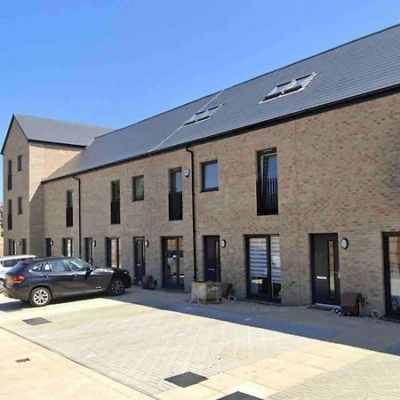 Modern 3 Bed Villa With Free Parking And Garden Close To City Center And Edinburgh Airport Zewnętrze zdjęcie