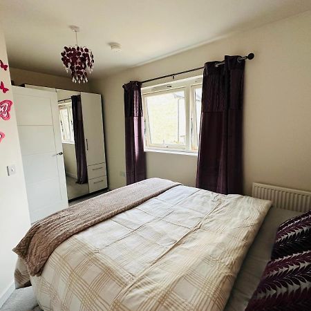 Modern 3 Bed Villa With Free Parking And Garden Close To City Center And Edinburgh Airport Zewnętrze zdjęcie