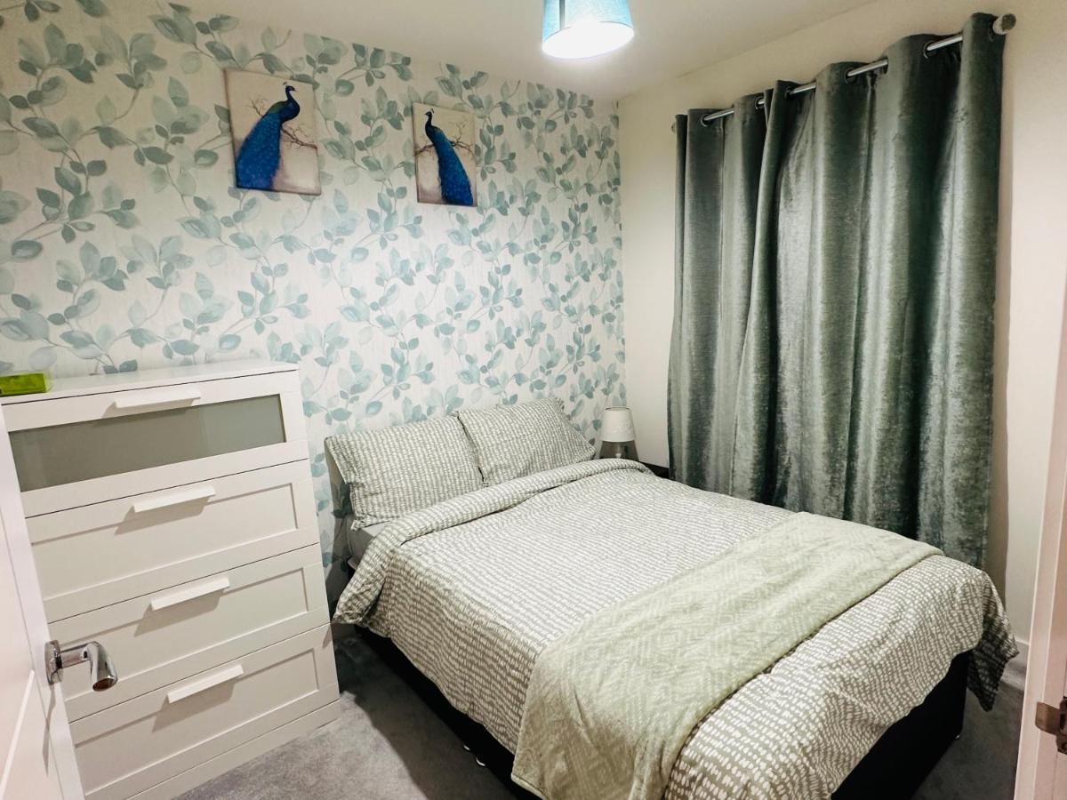 Modern 3 Bed Villa With Free Parking And Garden Close To City Center And Edinburgh Airport Zewnętrze zdjęcie