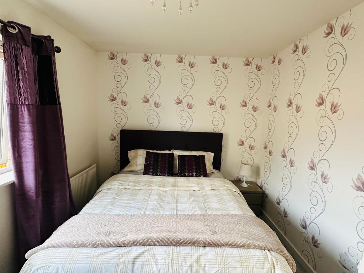 Modern 3 Bed Villa With Free Parking And Garden Close To City Center And Edinburgh Airport Zewnętrze zdjęcie