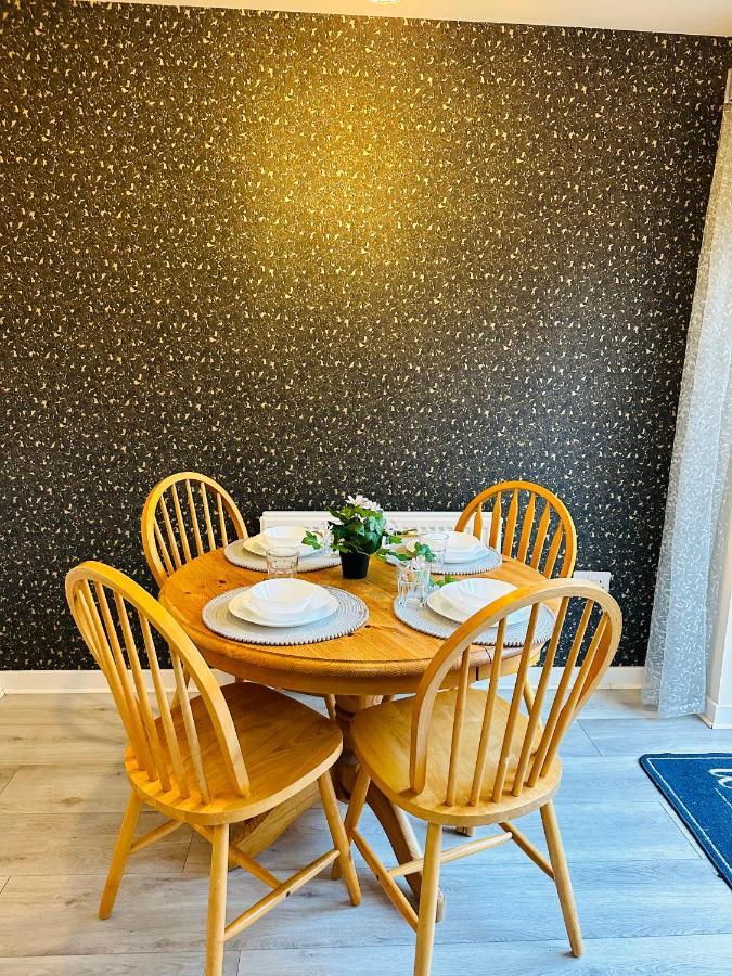 Modern 3 Bed Villa With Free Parking And Garden Close To City Center And Edinburgh Airport Zewnętrze zdjęcie